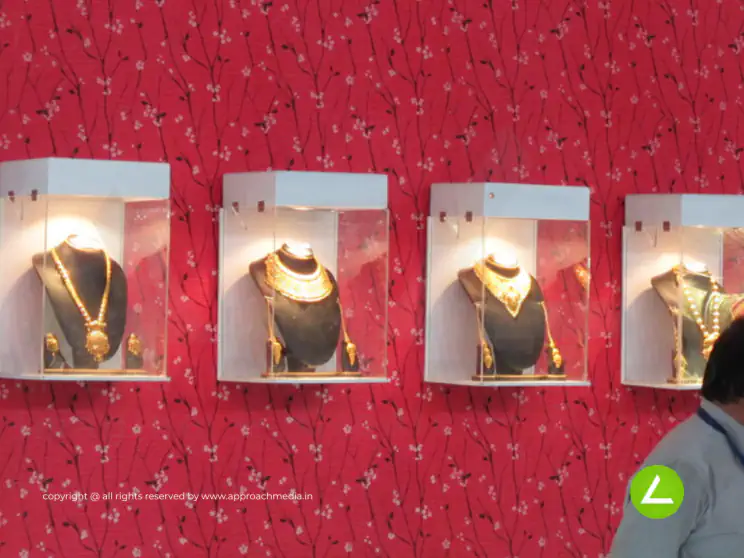 Gold Jewellery Exhibition Stall Design at GGJS 2012 Ahmedabad — Suvarnakala 2012 — photo 3