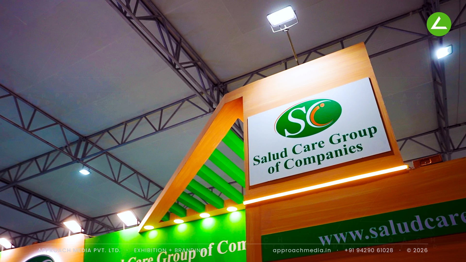 Wood and green for Salud Care Group: exhibition stall design at CPHI Greater Noida — photo 4
