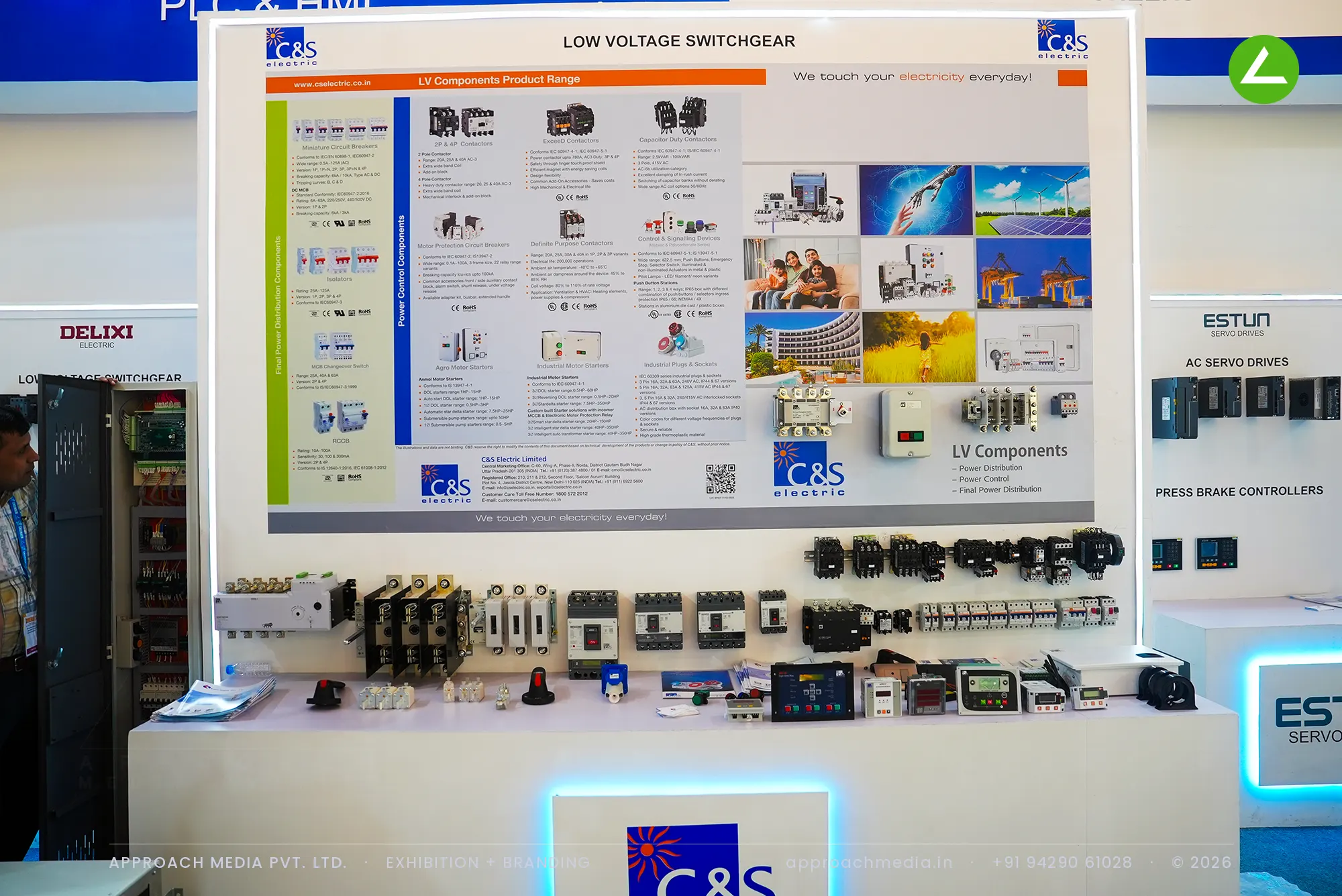 Kuna Impex: 54 sqm exhibition stall design at EngiMach Gandhinagar with a capsule brand fascia — photo 3
