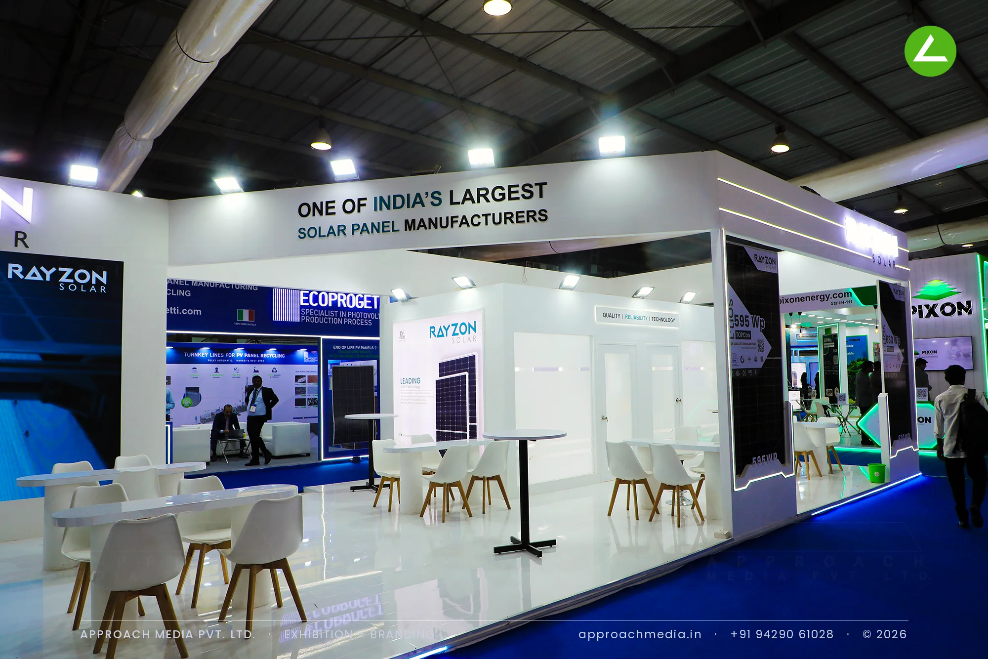 84 sqm island exhibition stall design at Intersolar India Gandhinagar for Rayzon Solar — photo 3