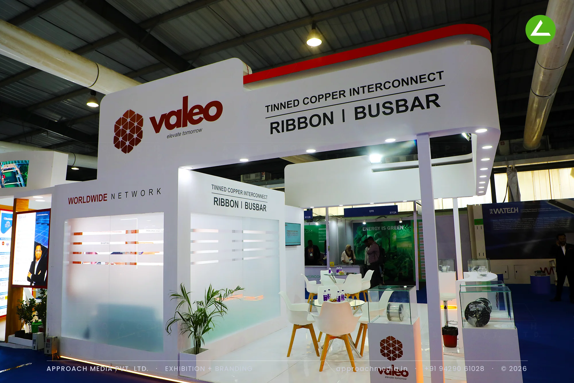 Valeo ribbon and busbar stand: exhibition stall design at Intersolar India Gandhinagar — photo 2