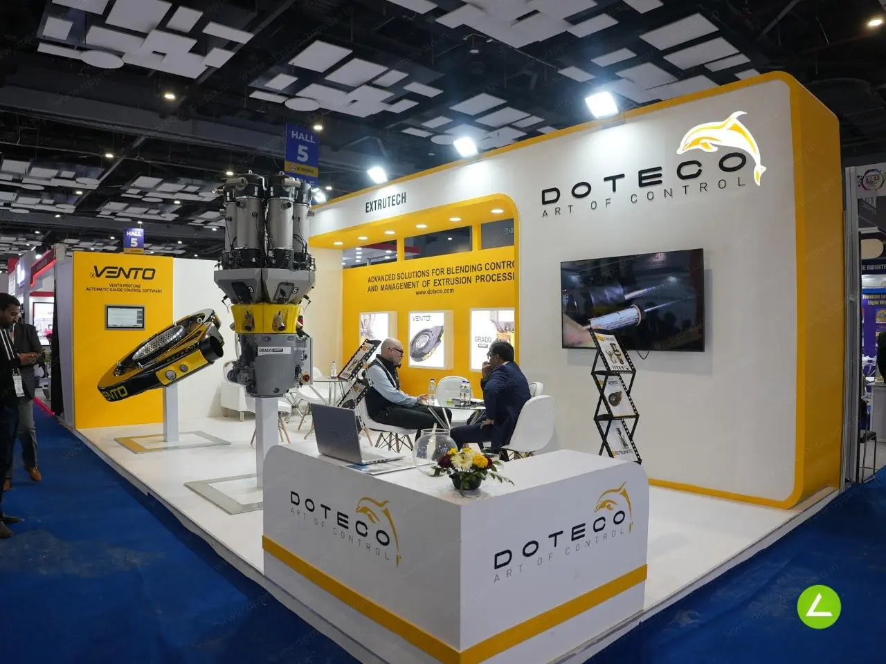 Custom Booth Fabrication — Approach Media